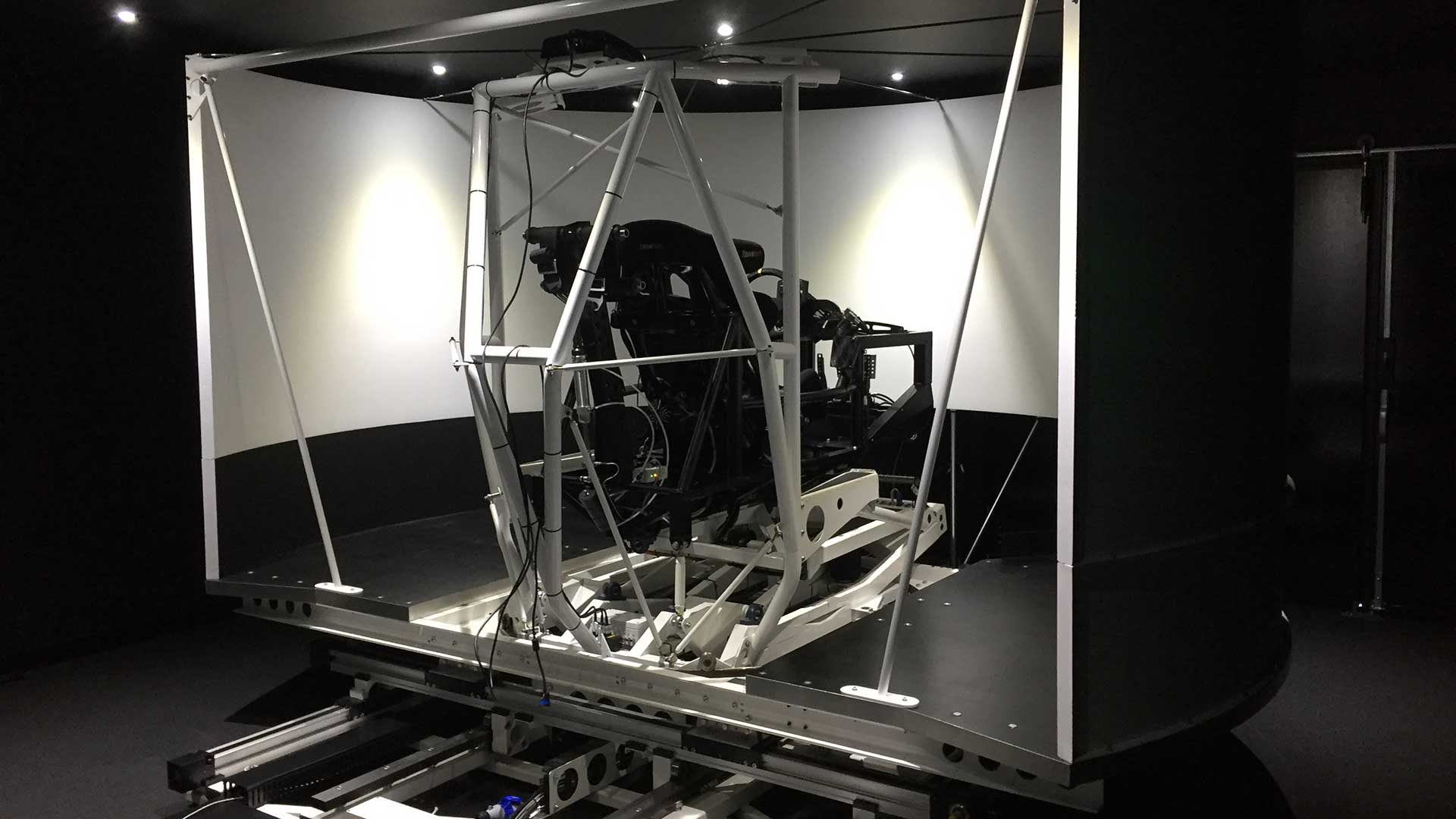 The Driver in the Loop simulator (DiL) allows for modelling of changes before components are manufactured.